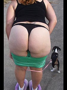 Elvira mit weiblichen Rundungen & Big Boobs steht auf Po-Erotik!